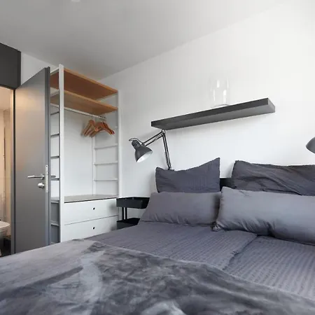 Criston - Peaceful Living Q30 Apartment *
